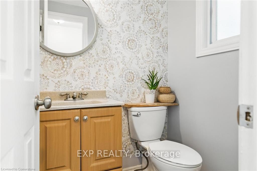 Photo 11 of 147 Rolling Meadows Drive, Kitchener — HOMEH