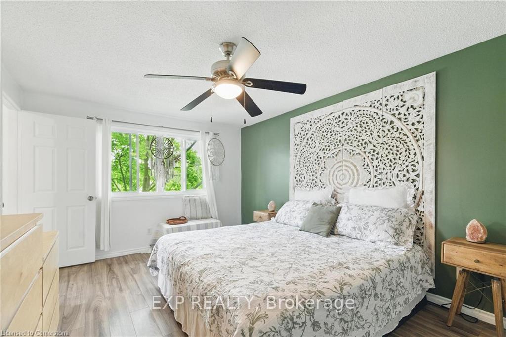 Photo 13 of 147 Rolling Meadows Drive, Kitchener — HOMEH