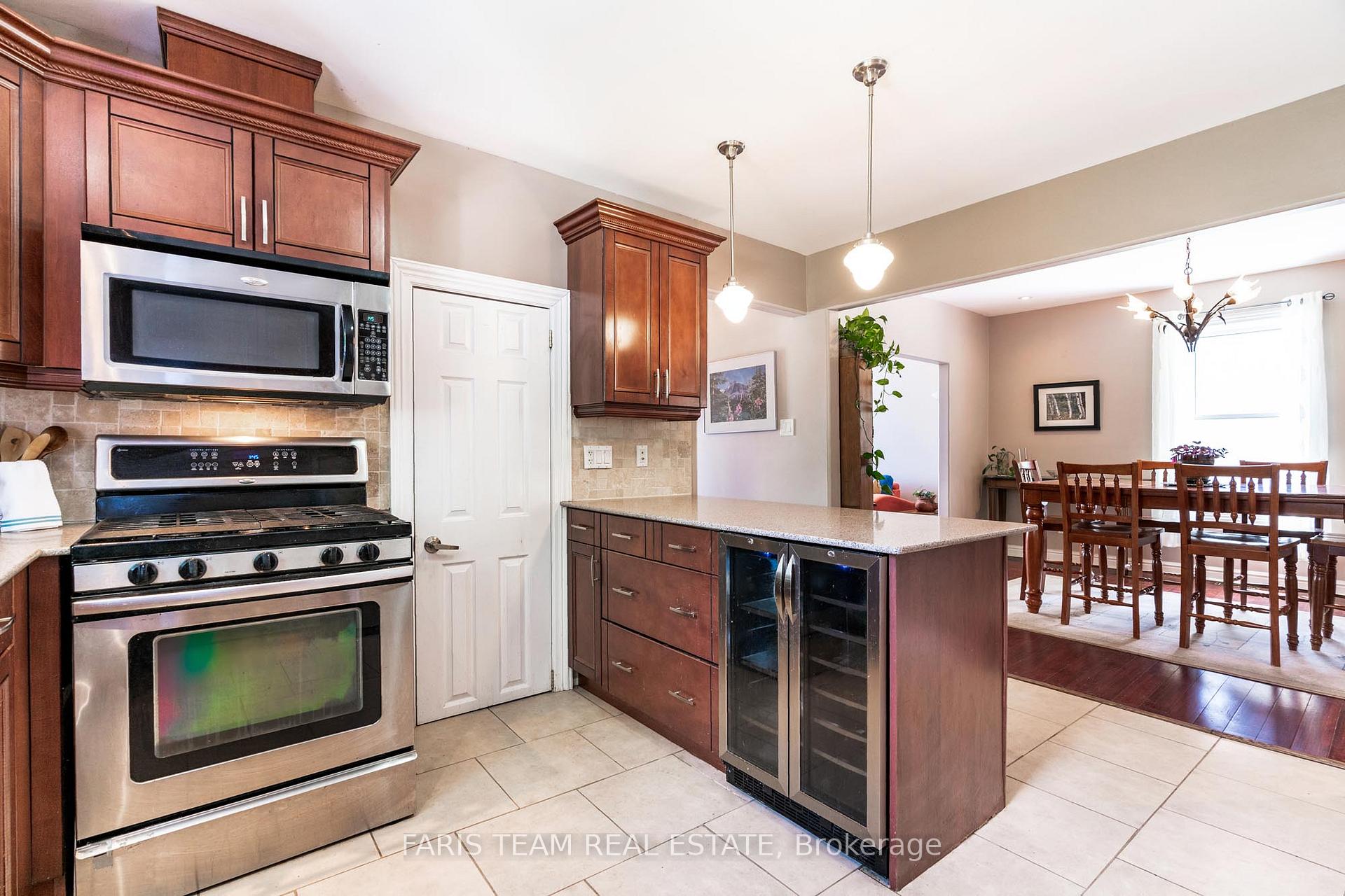Photo 6 of 1078 Harbourview Drive, Midland — HOMEH