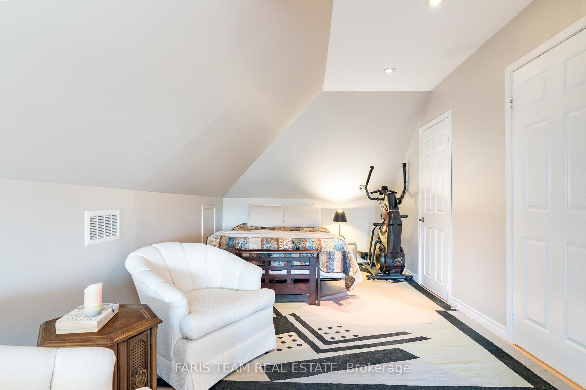 Photo 21 of 1078 Harbourview Drive, Midland — HOMEH