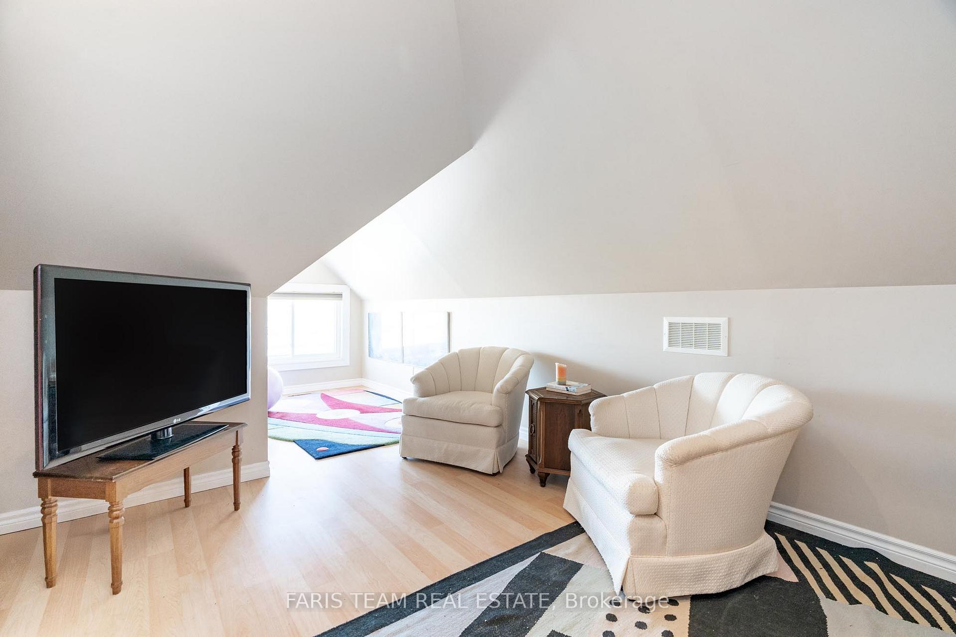 Photo 22 of 1078 Harbourview Drive, Midland — HOMEH