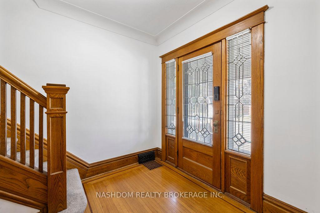 Photo 5 of Unit 1, 35 Gage Avenue S, Hamilton, Crown Point — HOMEH
