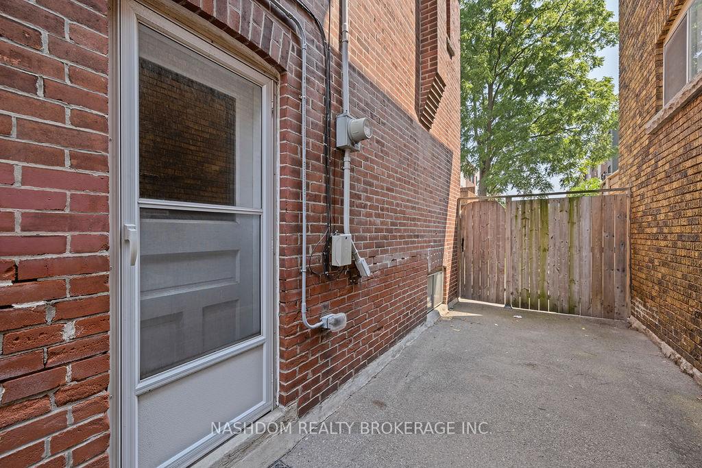 Photo 33 of Unit 1, 35 Gage Avenue S, Hamilton, Crown Point — HOMEH