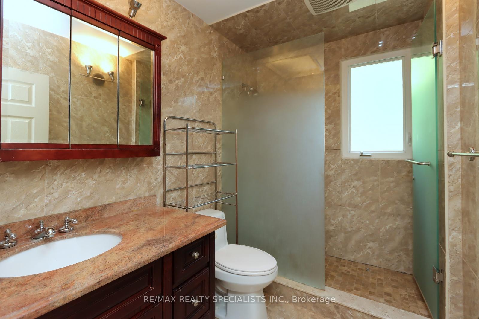 Photo 17 of 44 Woodward Avenue, Markham, Grandview — HOMEH