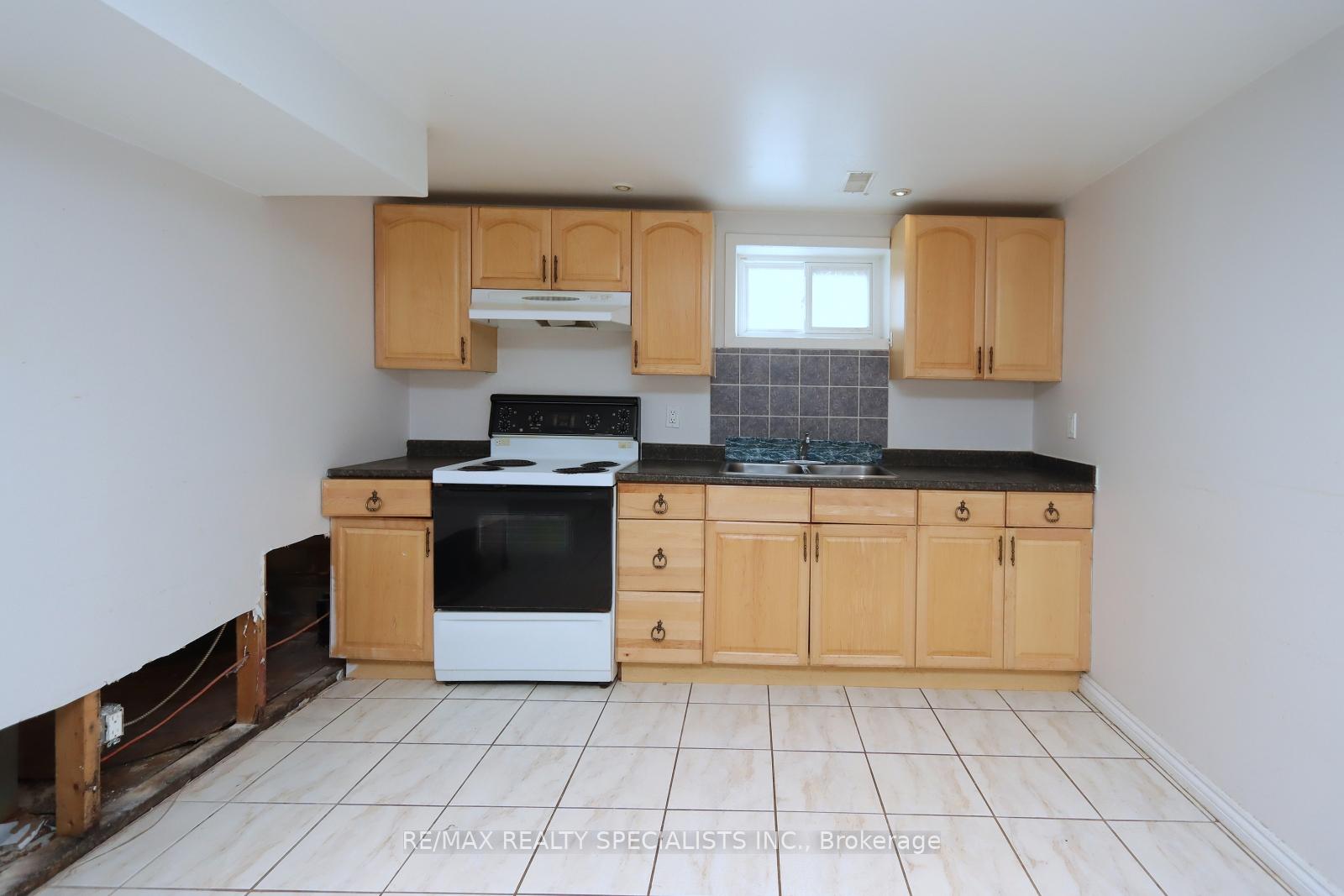 Photo 23 of 44 Woodward Avenue, Markham, Grandview — HOMEH