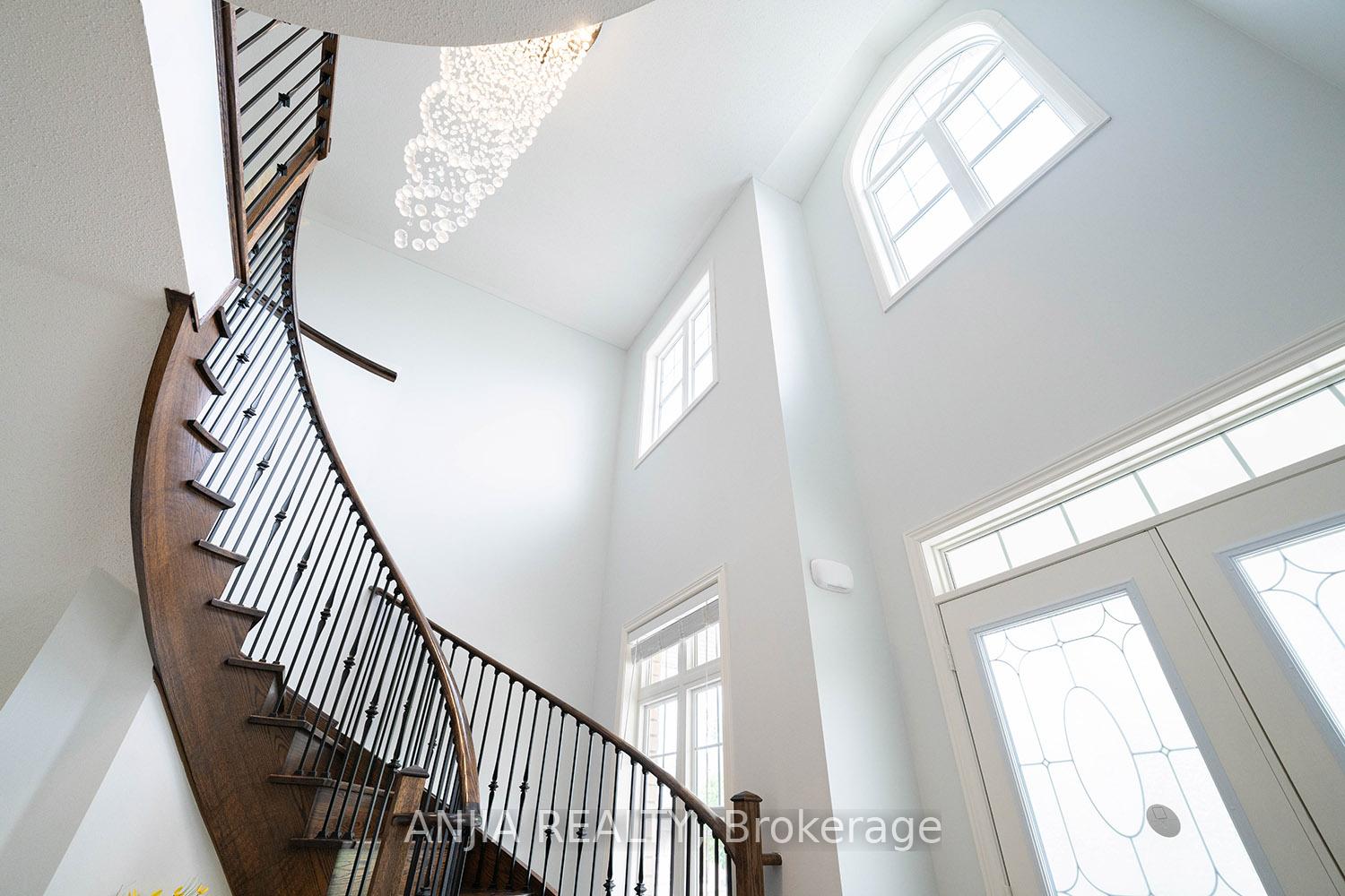 Photo 5 of 83 Hua Du Avenue, Markham, Berczy — HOMEH