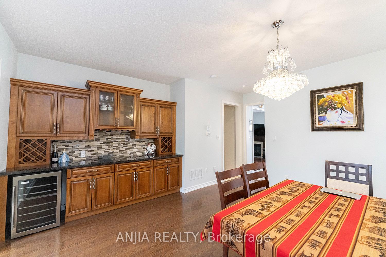 Photo 8 of 83 Hua Du Avenue, Markham, Berczy — HOMEH