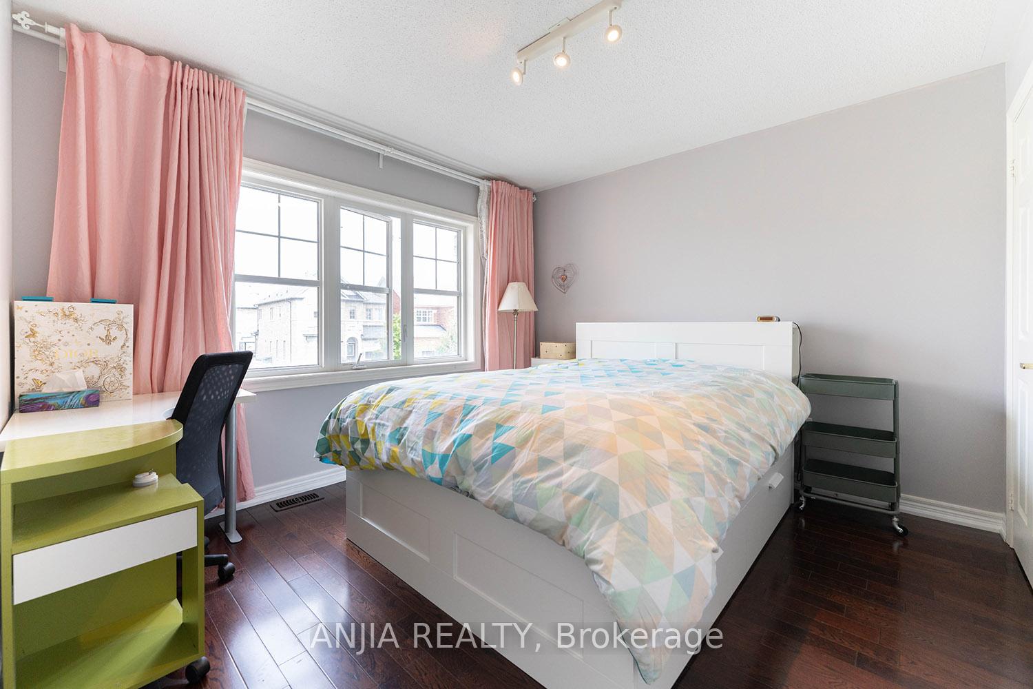 Photo 23 of 83 Hua Du Avenue, Markham, Berczy — HOMEH