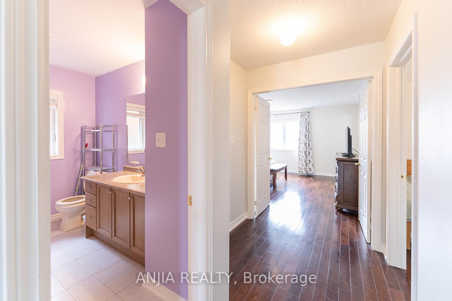 Photo 25 of 83 Hua Du Avenue, Markham, Berczy — HOMEH