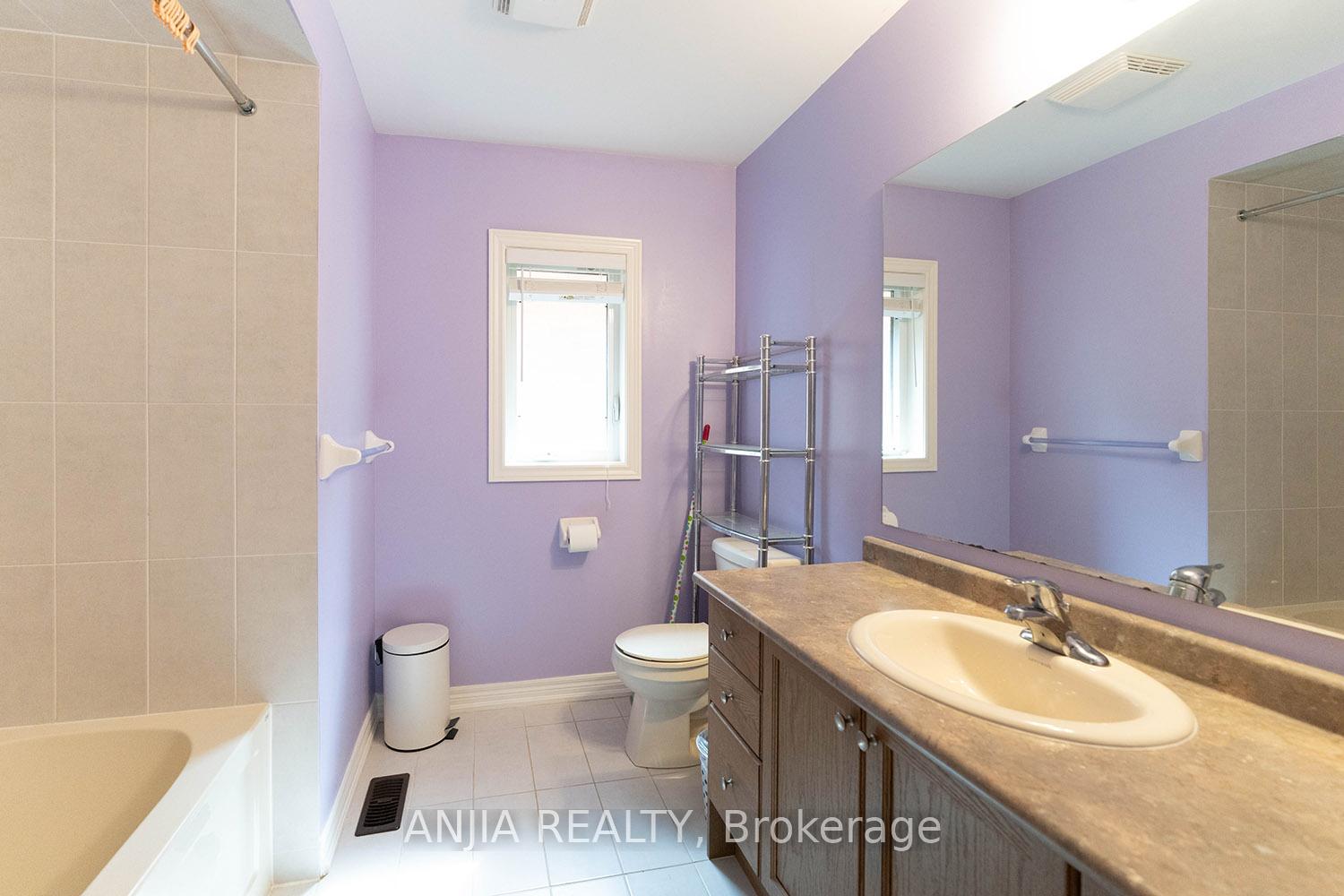 Photo 26 of 83 Hua Du Avenue, Markham, Berczy — HOMEH