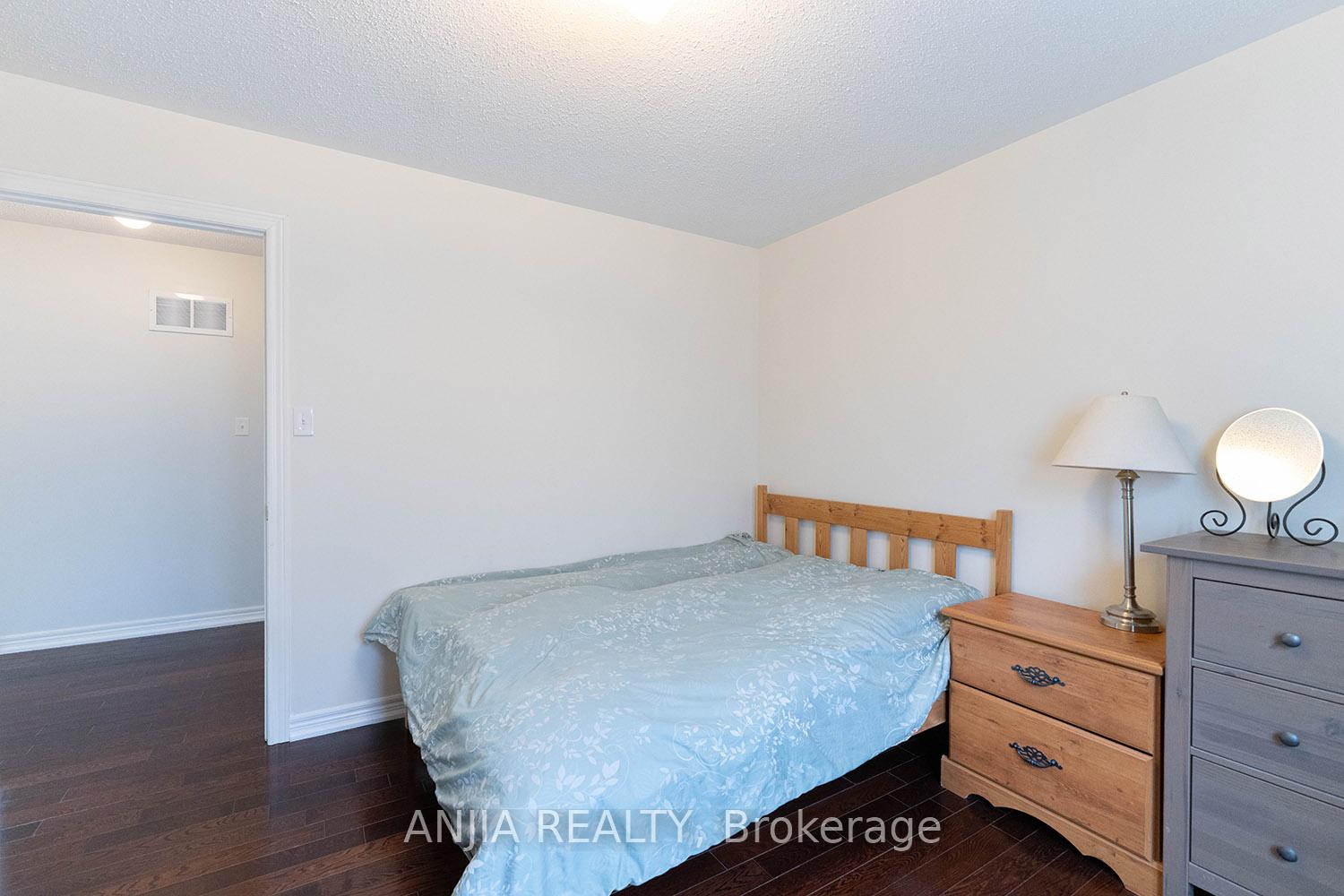 Photo 29 of 83 Hua Du Avenue, Markham, Berczy — HOMEH