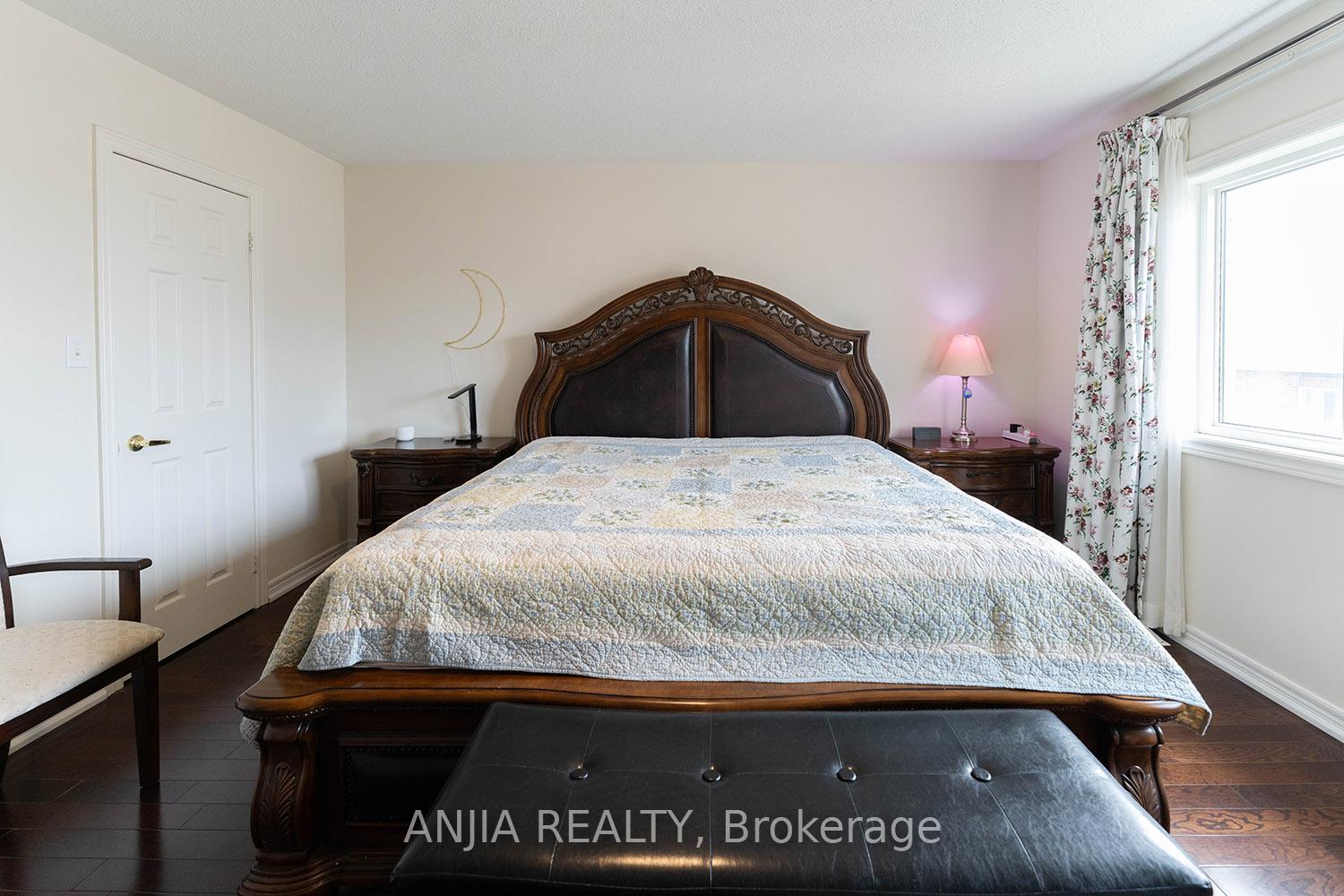 Photo 31 of 83 Hua Du Avenue, Markham, Berczy — HOMEH