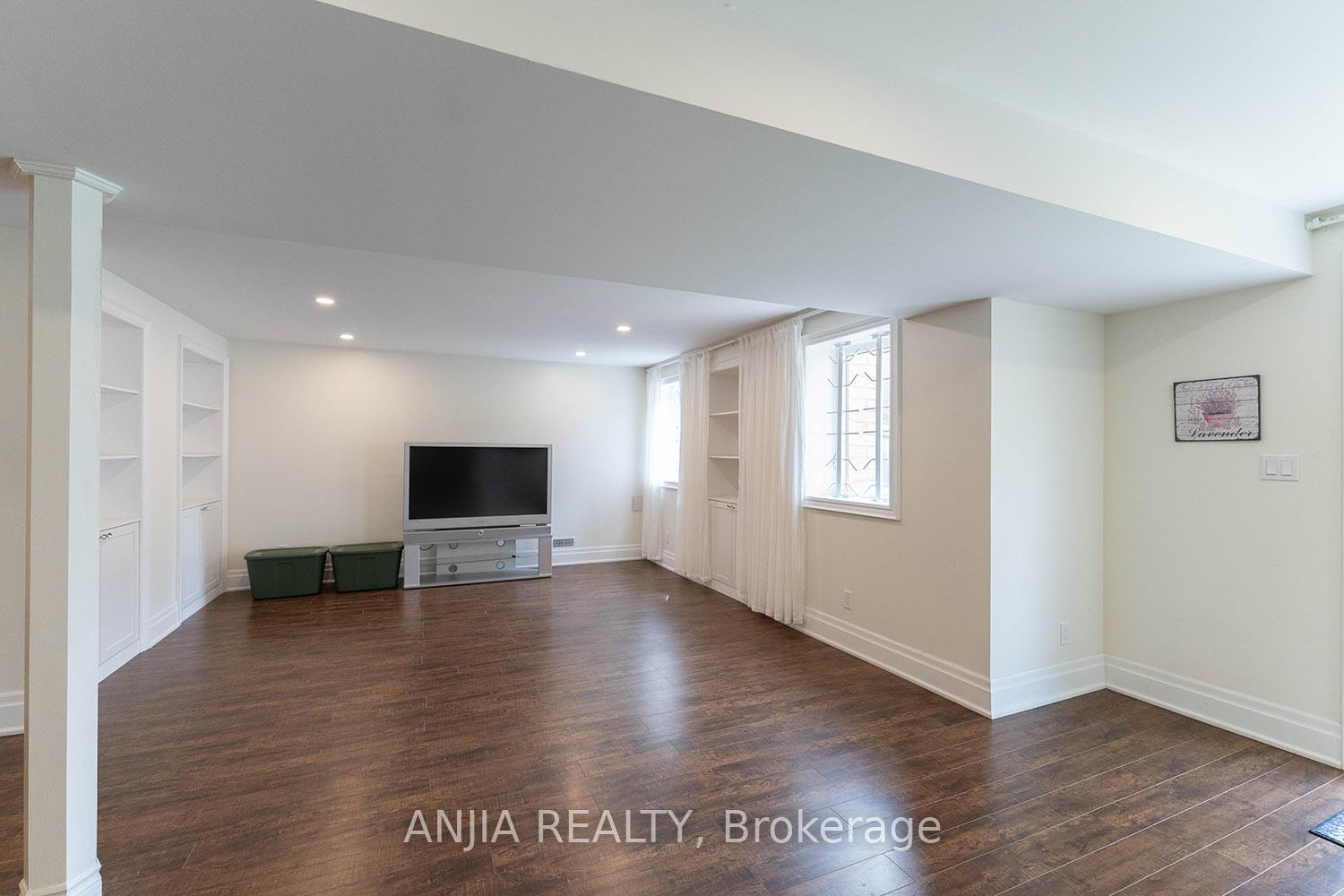 Photo 37 of 83 Hua Du Avenue, Markham, Berczy — HOMEH