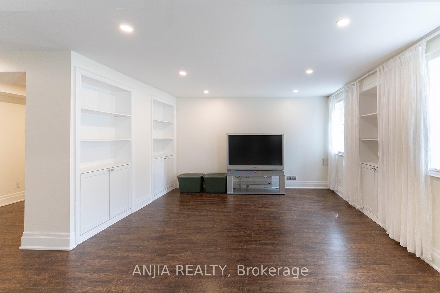 Photo 38 of 83 Hua Du Avenue, Markham, Berczy — HOMEH