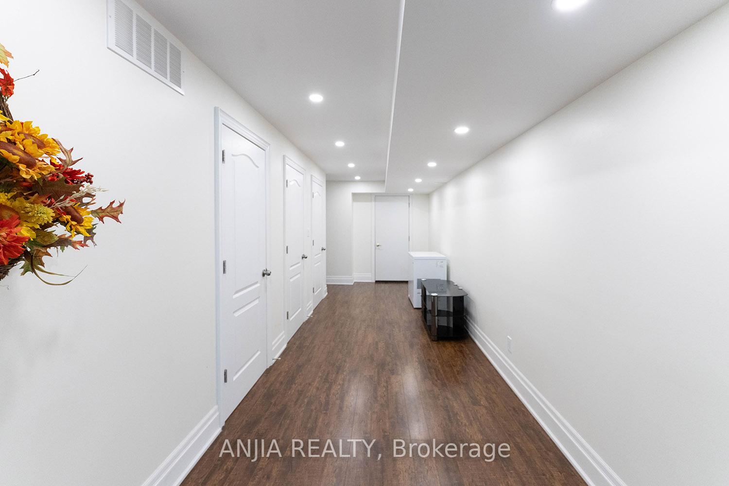 Photo 41 of 83 Hua Du Avenue, Markham, Berczy — HOMEH