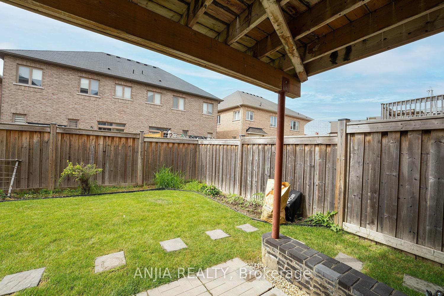 Photo 46 of 83 Hua Du Avenue, Markham, Berczy — HOMEH