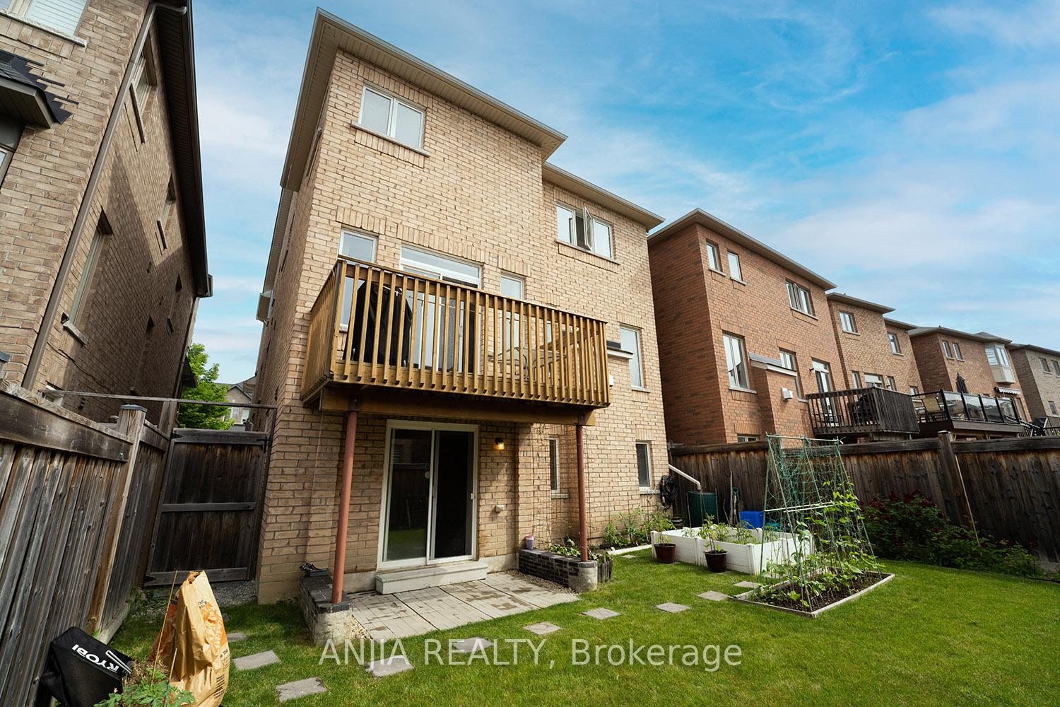 Photo 50 of 83 Hua Du Avenue, Markham, Berczy — HOMEH