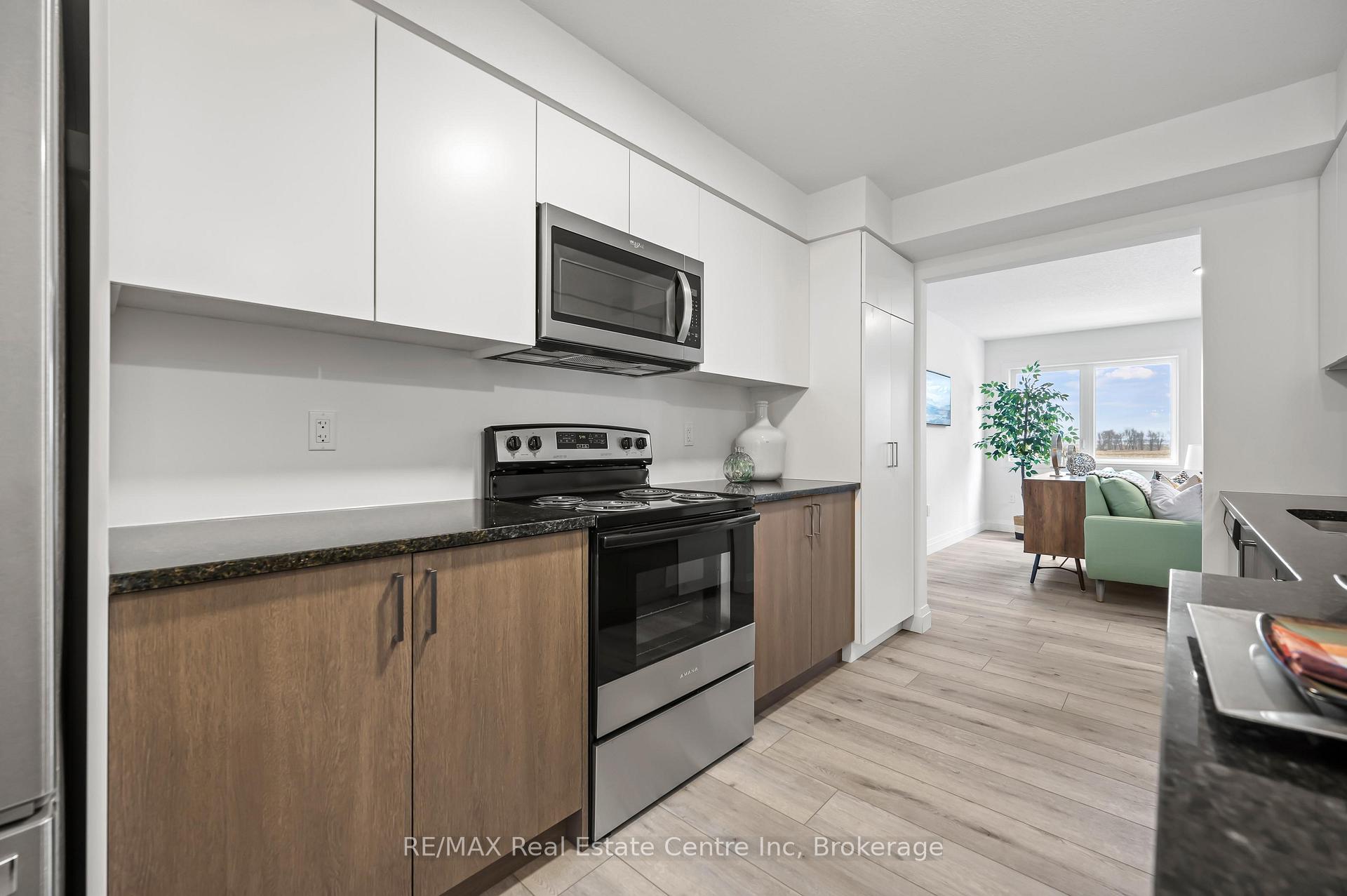 Photo 6 of Unit 7, 182 Bridge Crescent, Minto — HOMEH