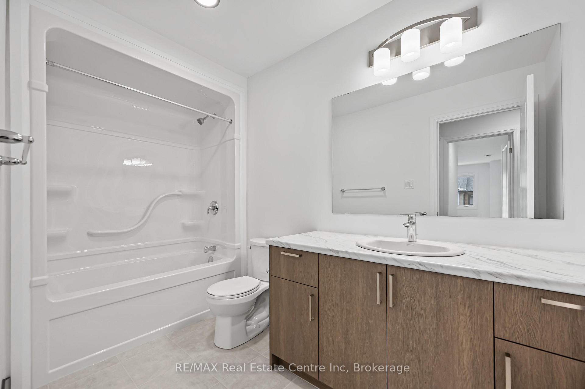 Photo 25 of Unit 7, 182 Bridge Crescent, Minto — HOMEH