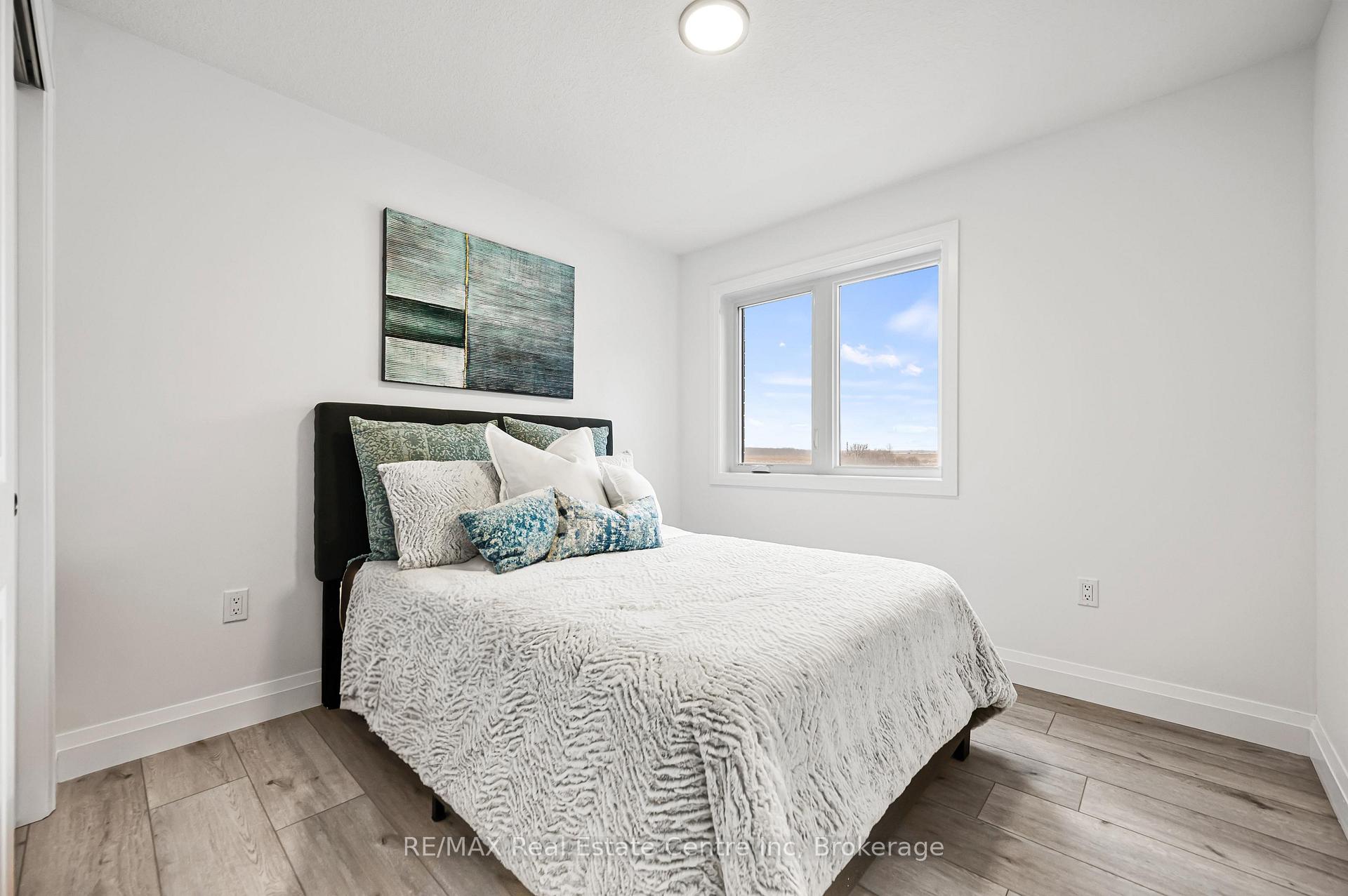 Photo 33 of Unit 7, 182 Bridge Crescent, Minto — HOMEH
