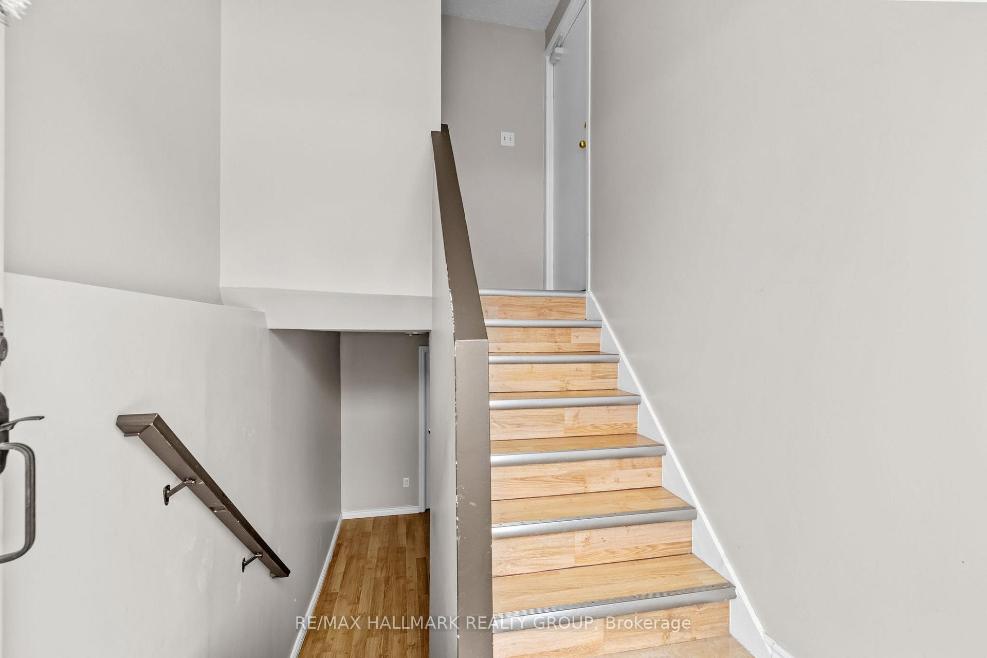 Photo 7 of 137 Glamorgan Drive, Ottawa, Kanata - Glencairn/Hazeldean — HOMEH