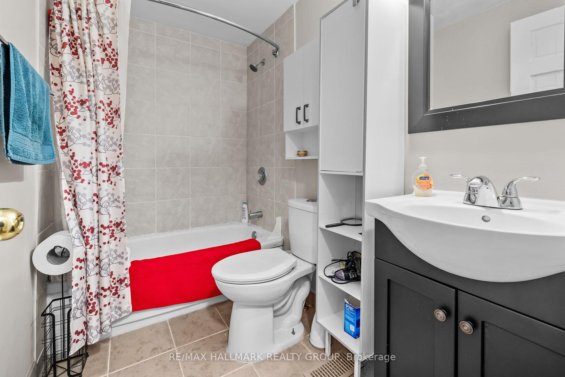 Photo 17 of 137 Glamorgan Drive, Ottawa, Kanata - Glencairn/Hazeldean — HOMEH