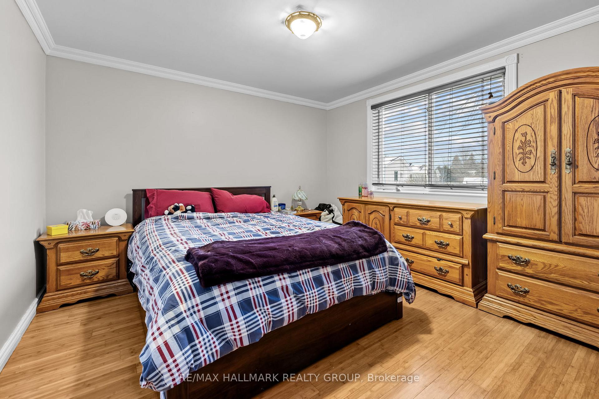 Photo 18 of 137 Glamorgan Drive, Ottawa, Kanata - Glencairn/Hazeldean — HOMEH