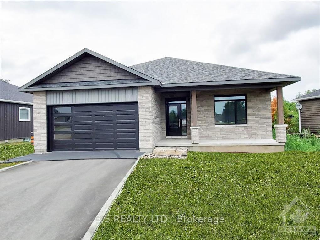 Front of 866 Rideau River Road