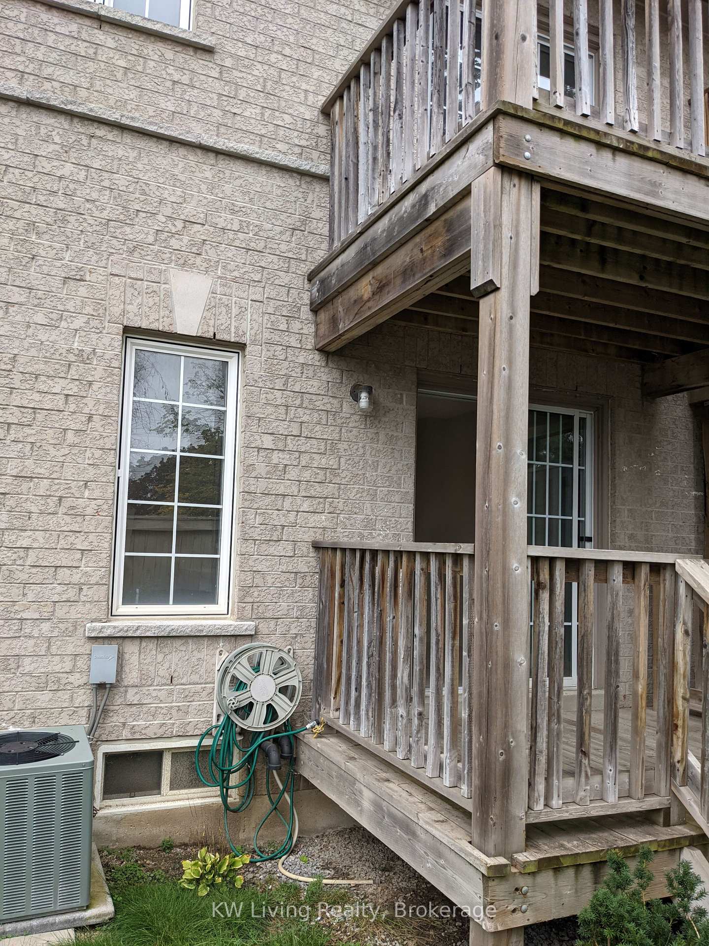 Photo 6 of 25 Warrington Way, Markham, Berczy — HOMEH