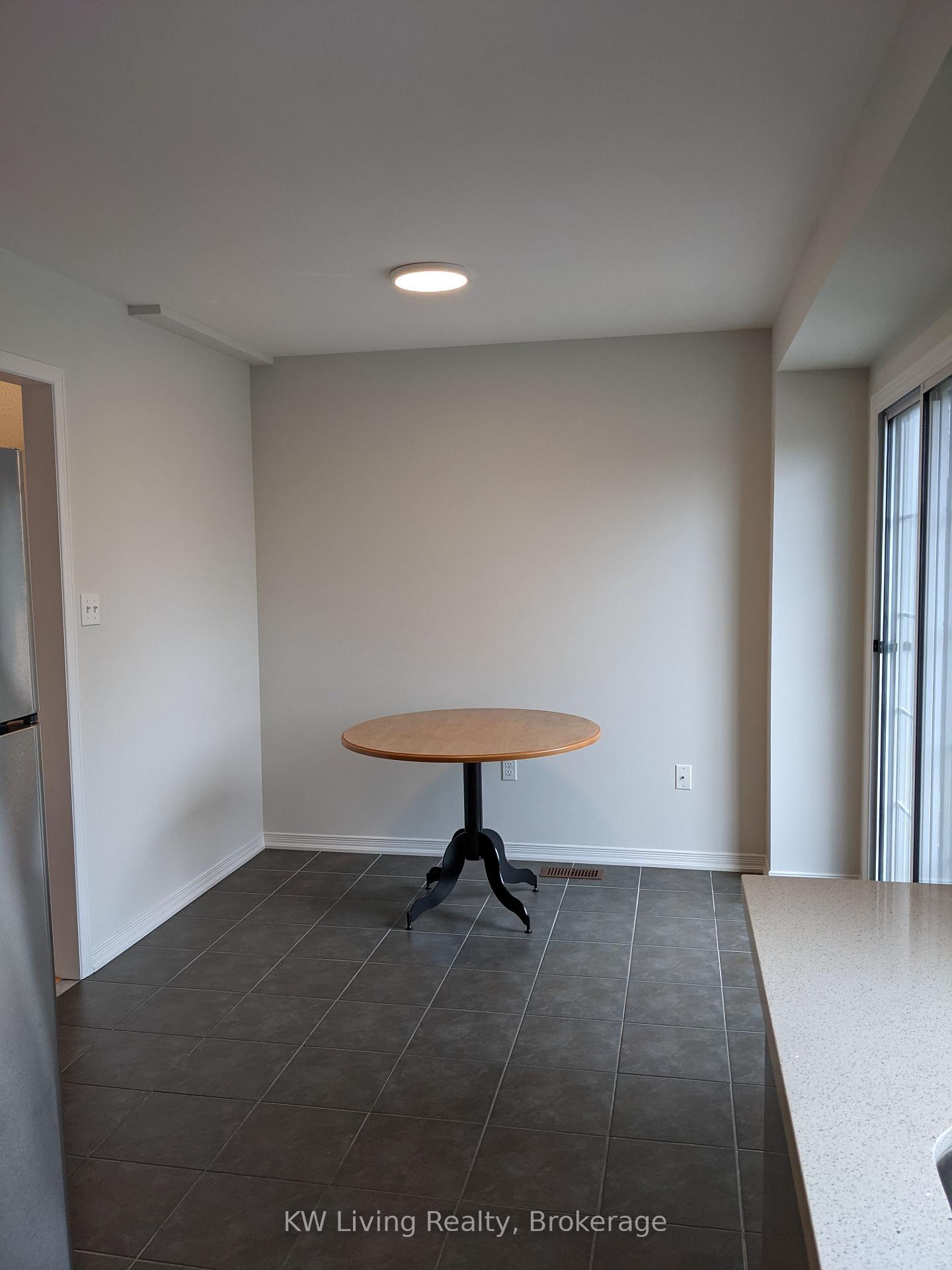 Photo 7 of 25 Warrington Way, Markham, Berczy — HOMEH