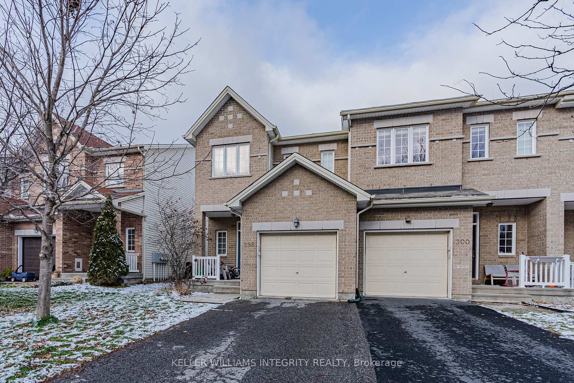 Photo 2 of 298 Waymark Crescent, Ottawa, Kanata - Emerald Meadows/Trailwest — HOMEH