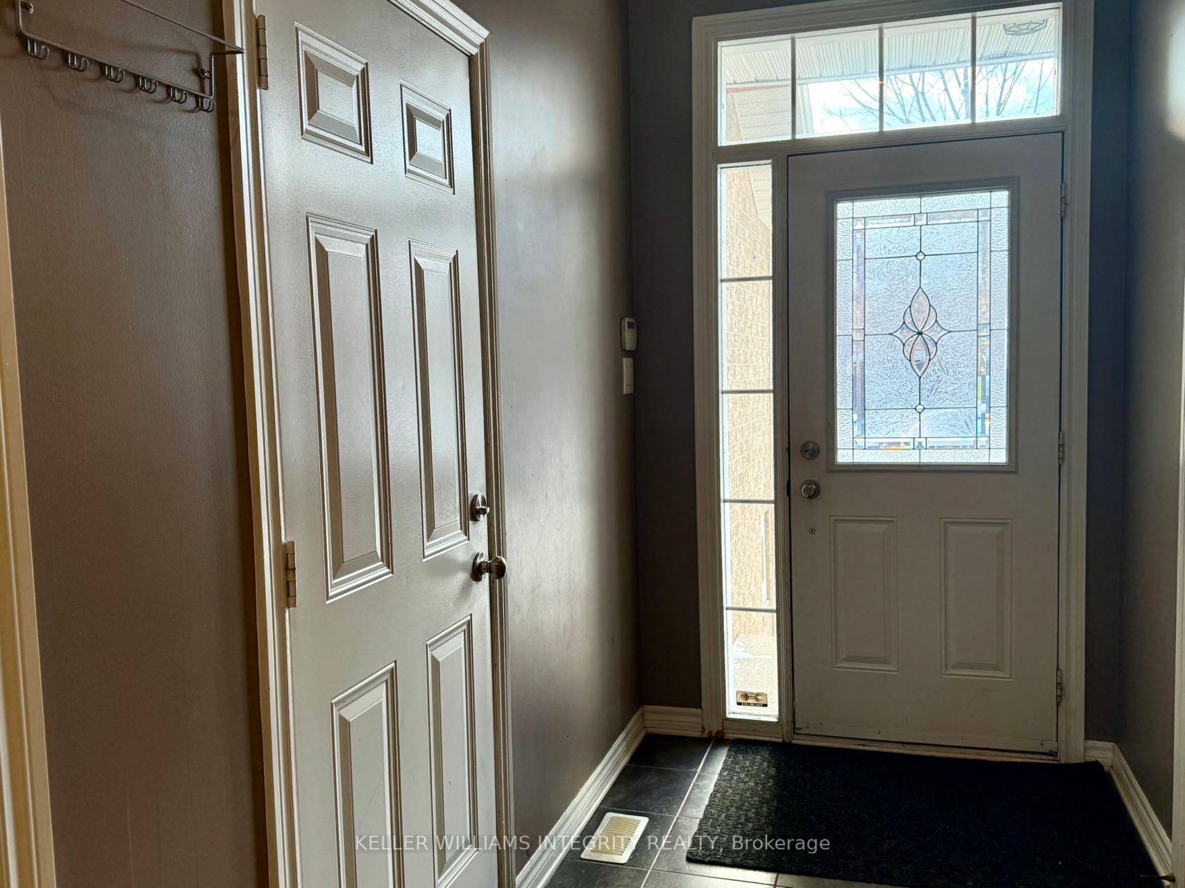 Photo 4 of 298 Waymark Crescent, Ottawa, Kanata - Emerald Meadows/Trailwest — HOMEH