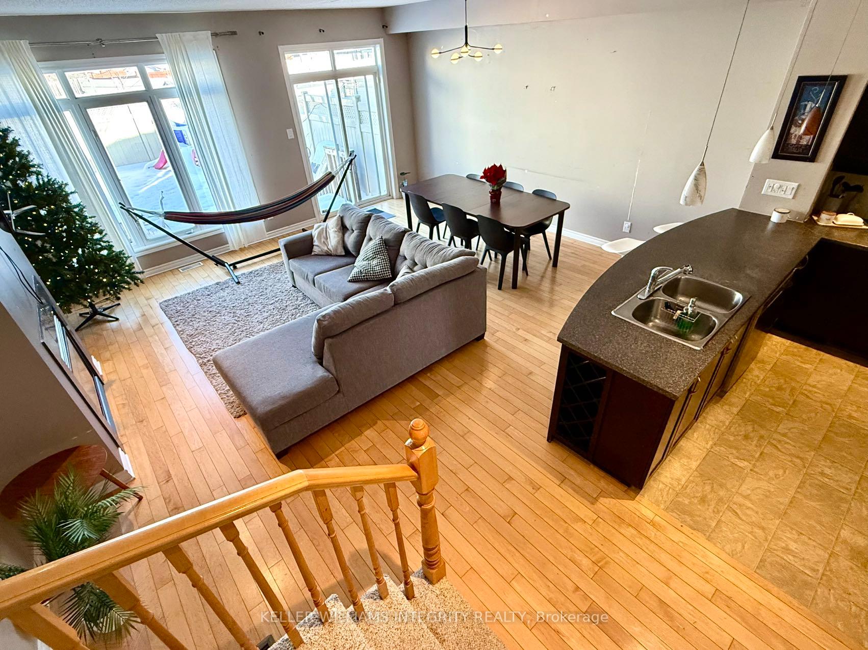 Photo 13 of 298 Waymark Crescent, Ottawa, Kanata - Emerald Meadows/Trailwest — HOMEH