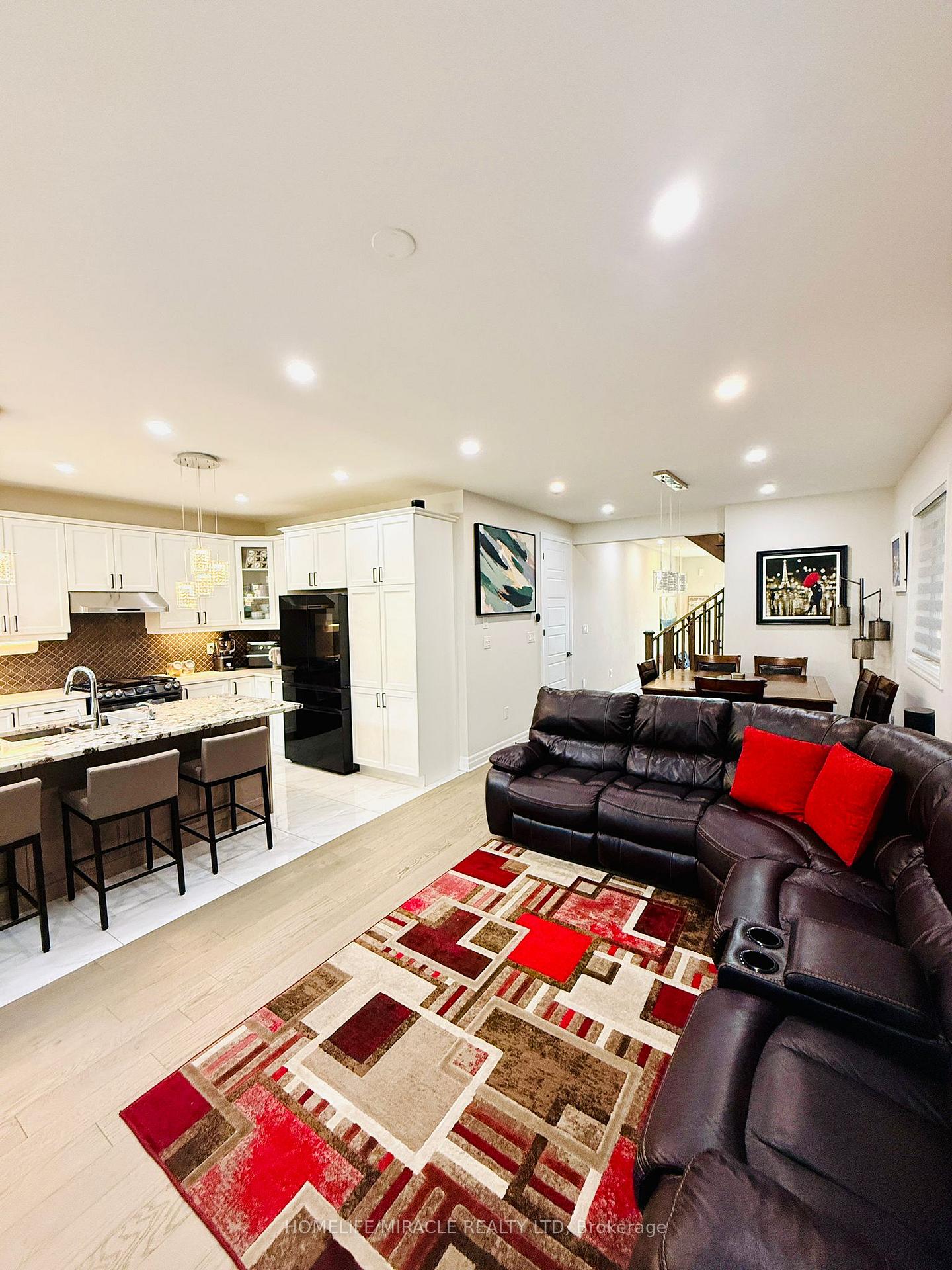 Photo 7 of Unit Upper, 1257 Muskoka Heights, Milton, Bowes — HOMEH