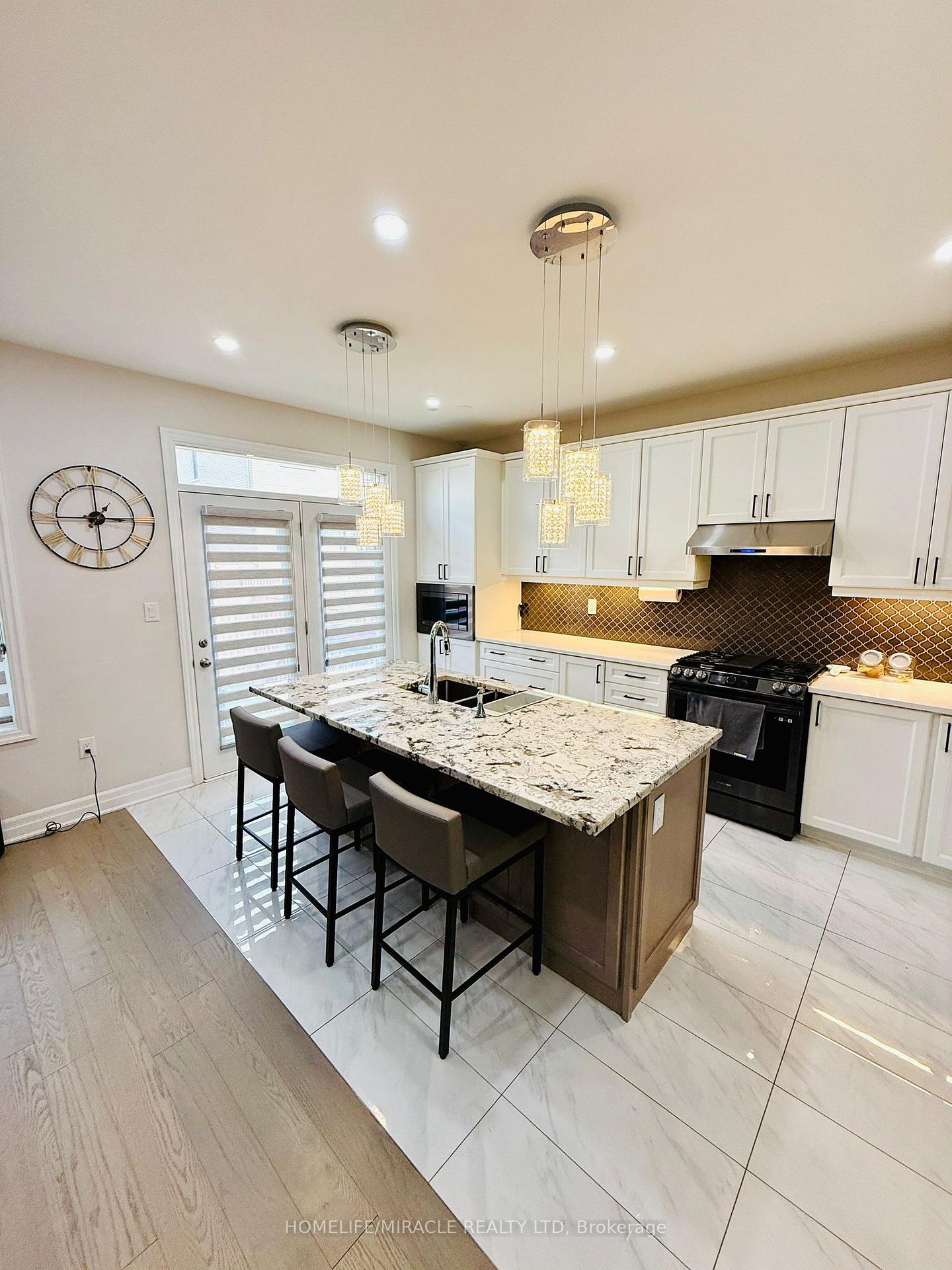 Photo 10 of Unit Upper, 1257 Muskoka Heights, Milton, Bowes — HOMEH