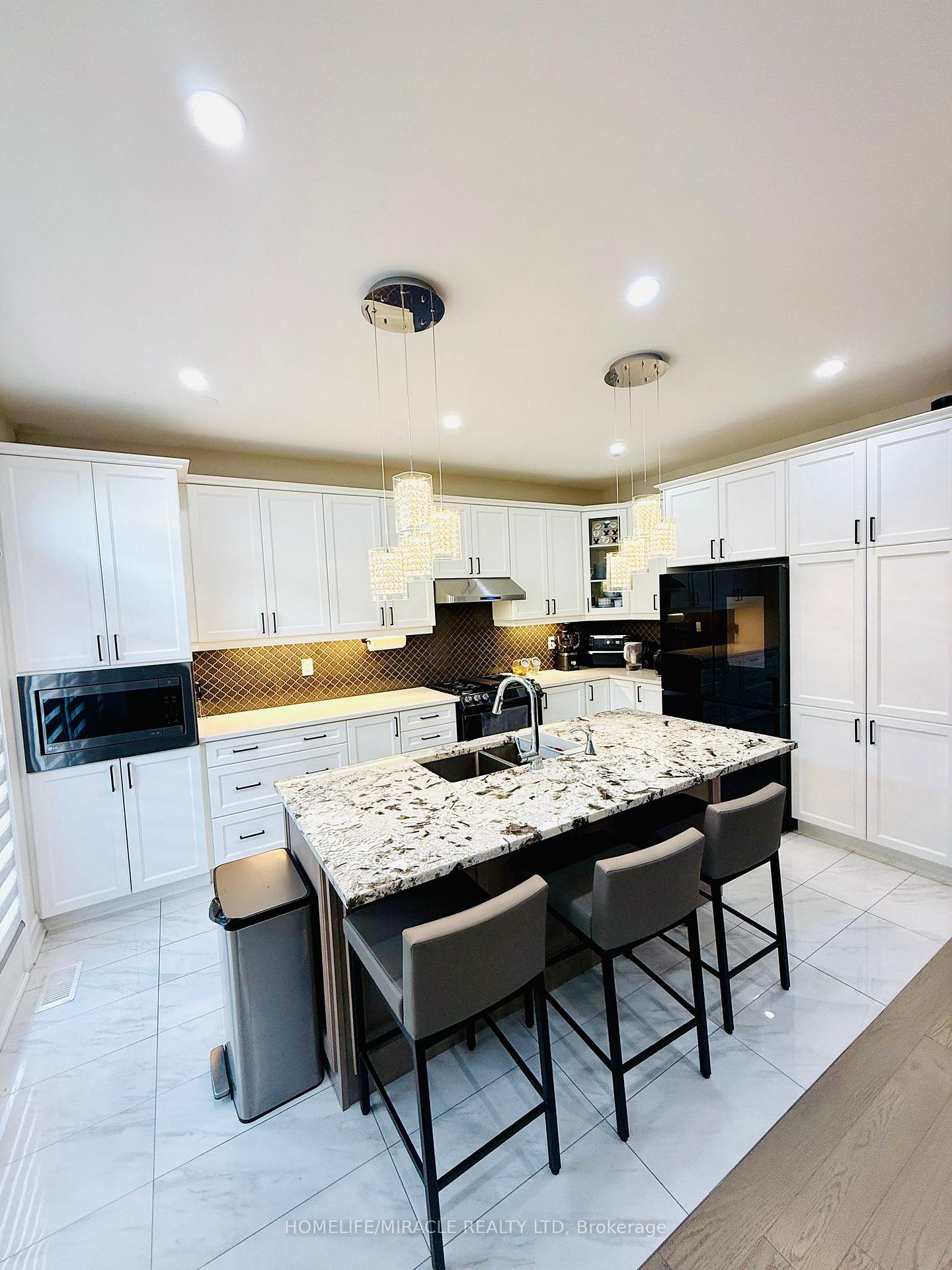 Photo 11 of Unit Upper, 1257 Muskoka Heights, Milton, Bowes — HOMEH