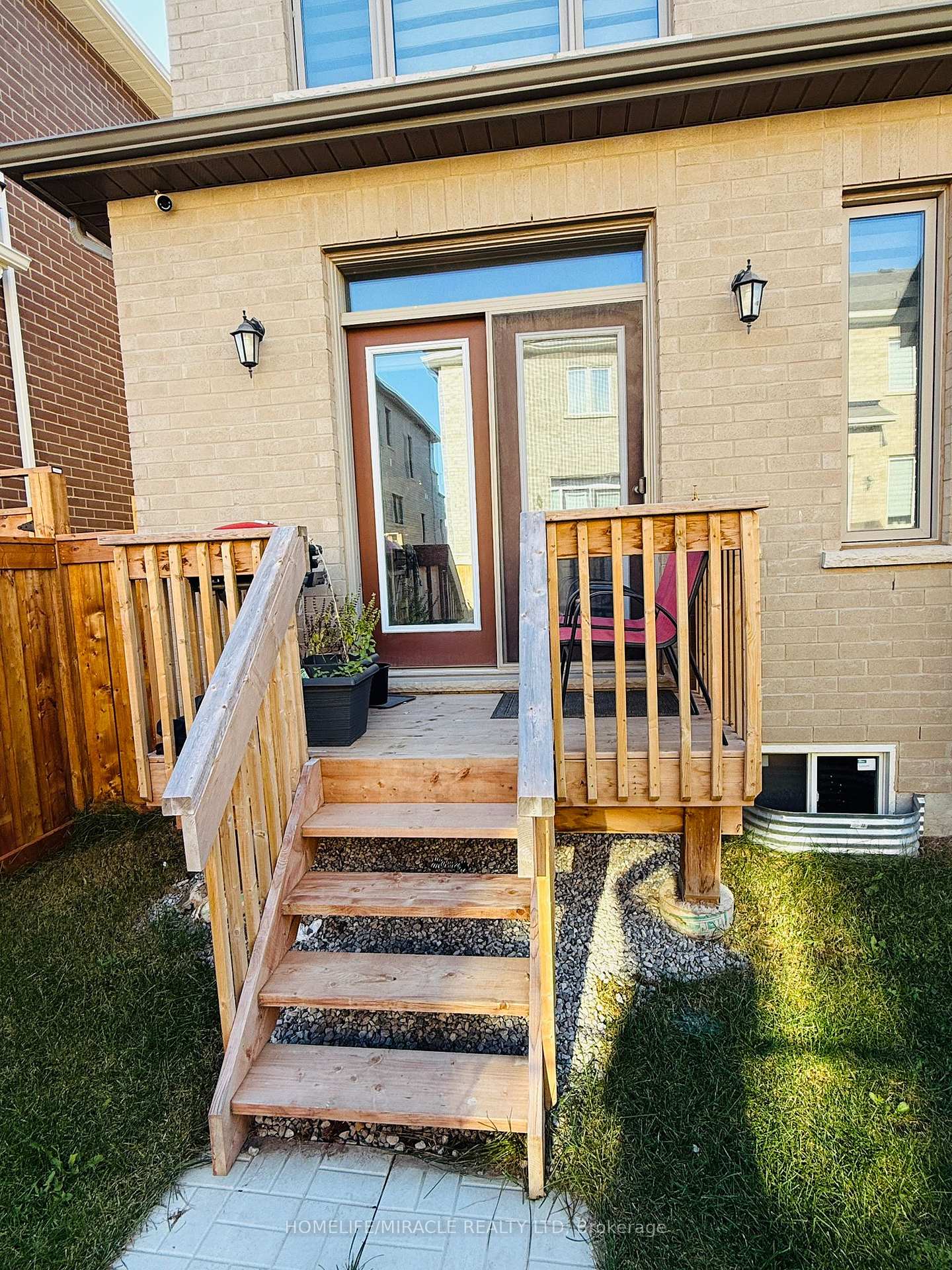 Photo 31 of Unit Upper, 1257 Muskoka Heights, Milton, Bowes — HOMEH