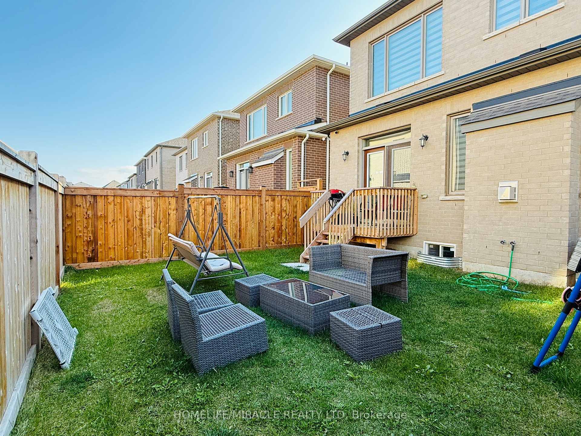 Photo 33 of Unit Upper, 1257 Muskoka Heights, Milton, Bowes — HOMEH