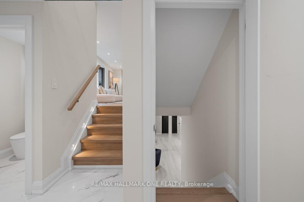 Photo 9 of 48 Normark Drive, Markham, Royal Orchard — HOMEH