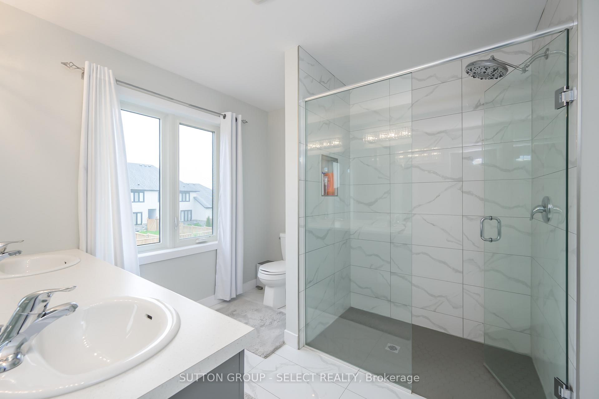 Photo 14 of 204 Doan Drive, Middlesex Centre, Komoka — HOMEH