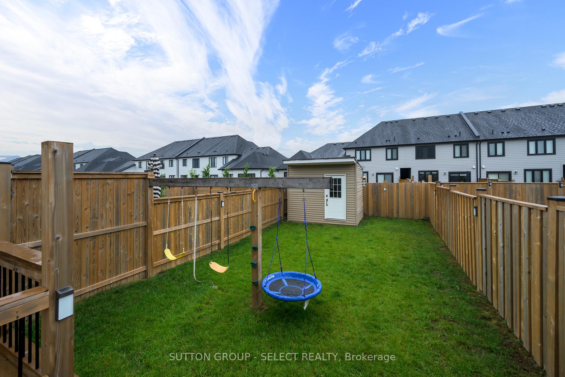 Photo 24 of 204 Doan Drive, Middlesex Centre, Komoka — HOMEH