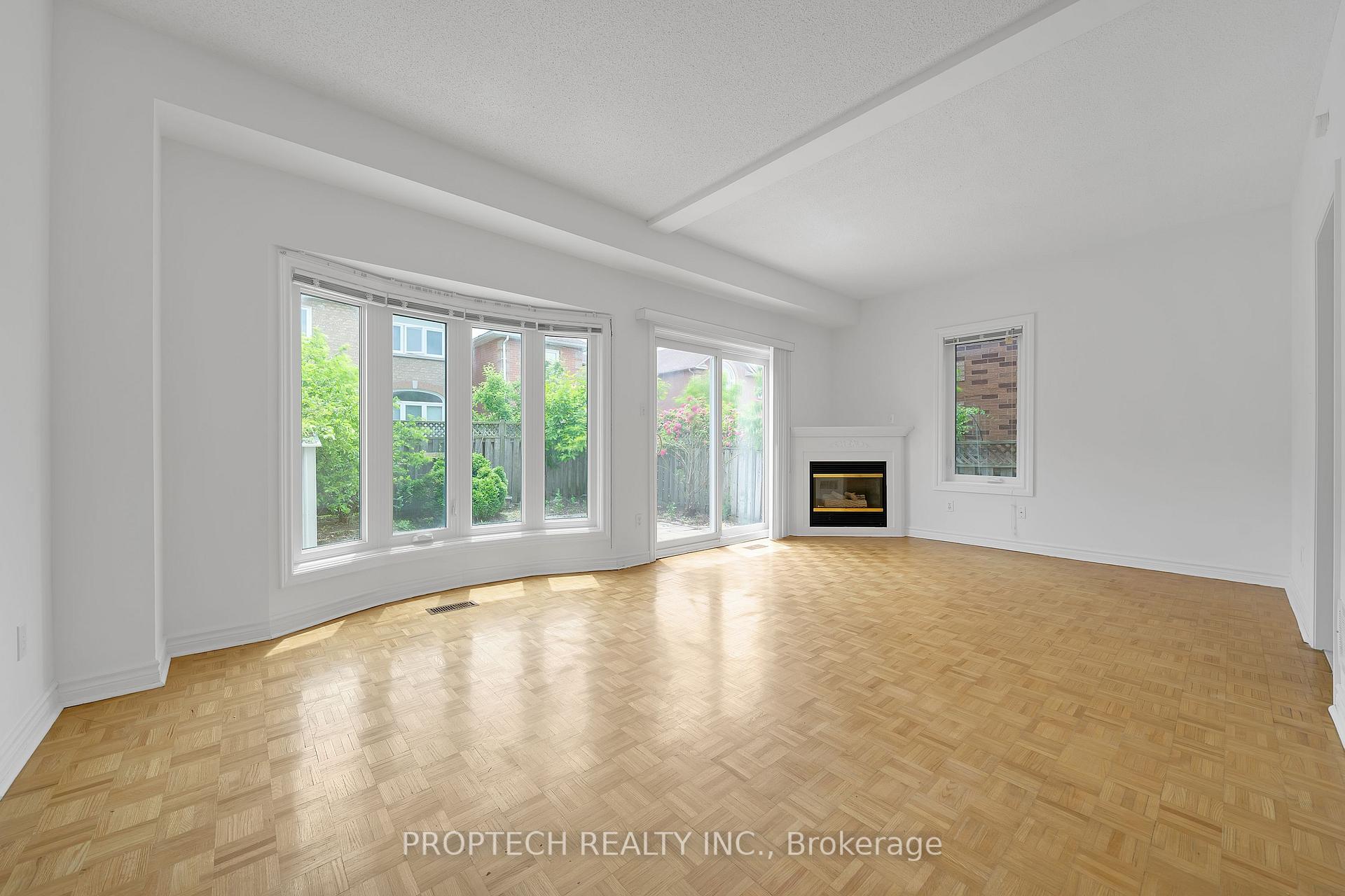 Photo 4 of 170 Milliken Meadows Drive, Markham, Milliken Mills West — HOMEH
