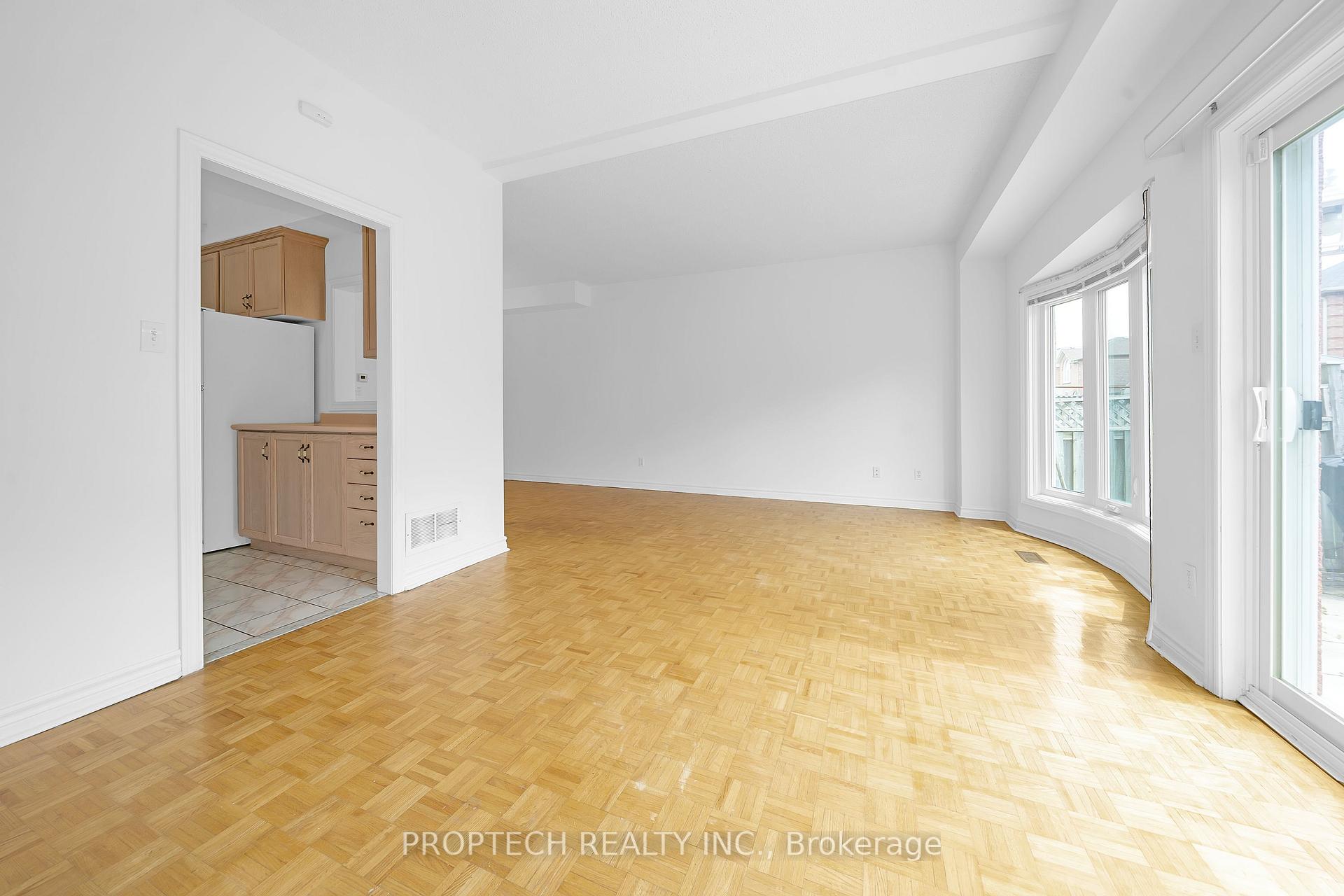 Photo 6 of 170 Milliken Meadows Drive, Markham, Milliken Mills West — HOMEH