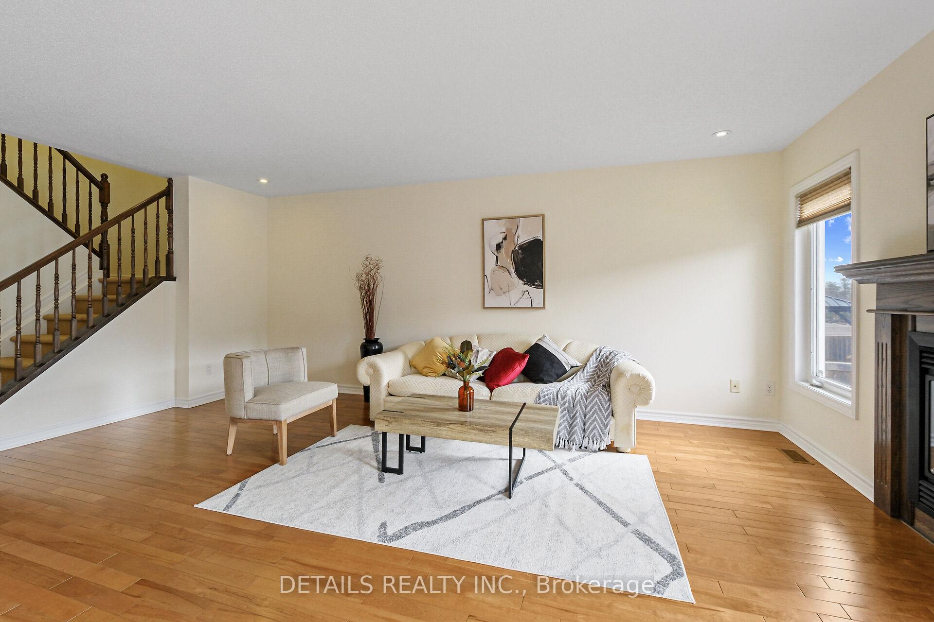 Photo 5 of 404 Abbeydale Circle, Ottawa, Kanata - Morgan's Grant/South March — HOMEH