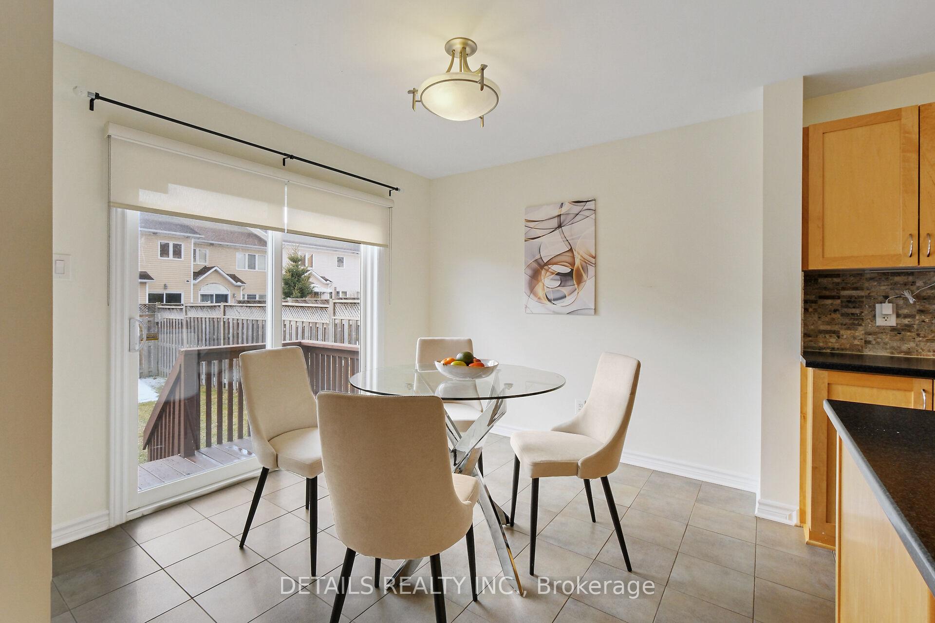 Photo 7 of 404 Abbeydale Circle, Ottawa, Kanata - Morgan's Grant/South March — HOMEH