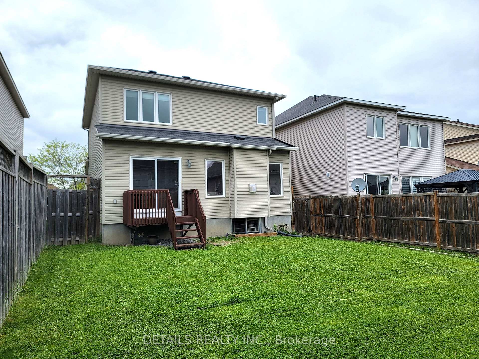 Photo 27 of 404 Abbeydale Circle, Ottawa, Kanata - Morgan's Grant/South March — HOMEH