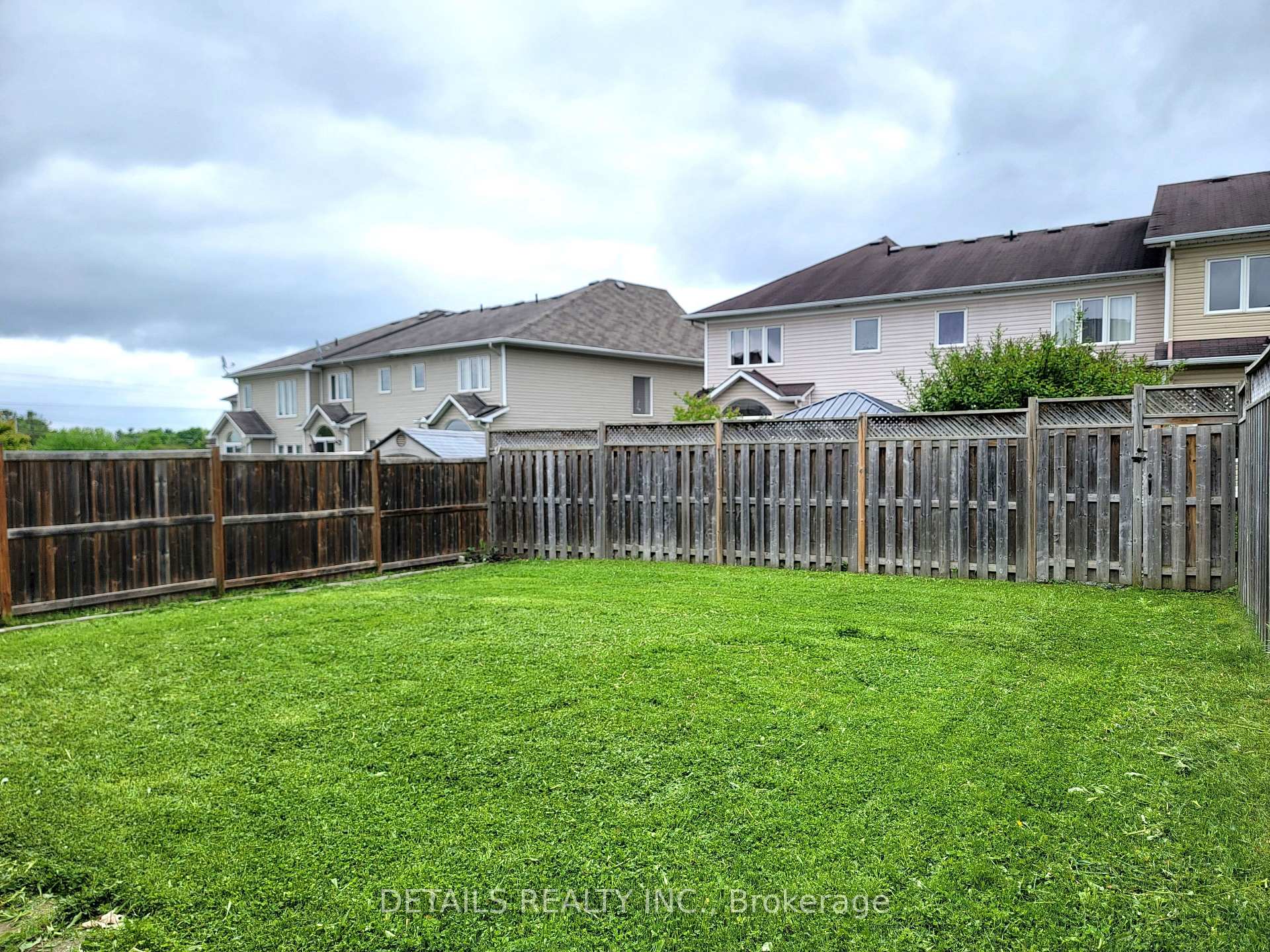 Photo 28 of 404 Abbeydale Circle, Ottawa, Kanata - Morgan's Grant/South March — HOMEH