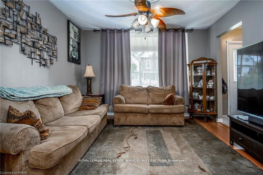 Photo 2 of Unit Upper, 119 Avondale Street, Hamilton, Crown Point — HOMEH
