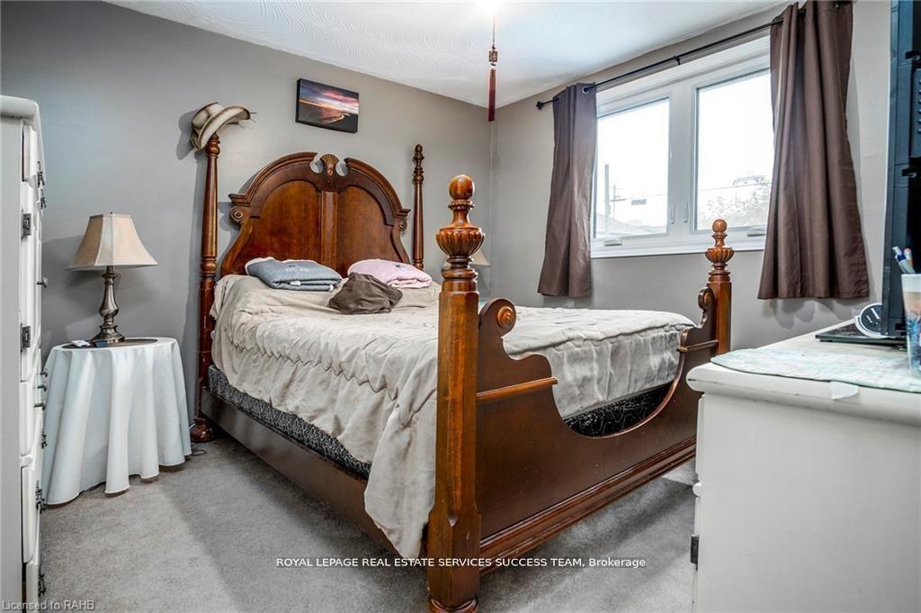 Photo 8 of Unit Upper, 119 Avondale Street, Hamilton, Crown Point — HOMEH