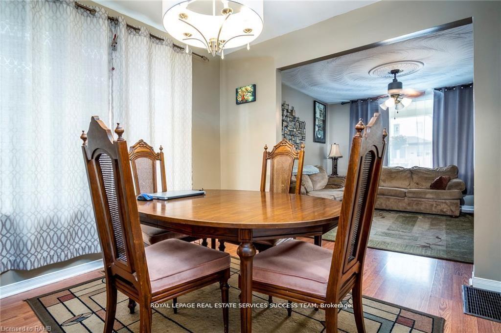 Photo 12 of Unit Upper, 119 Avondale Street, Hamilton, Crown Point — HOMEH